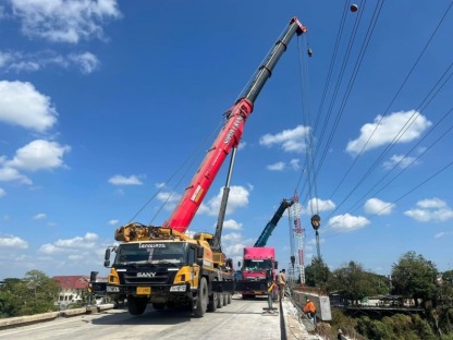 บริการให้เช่ารถเครนงานก่อสร้าง - รถเครนนครปฐม - โสภณเครนขนส่ง